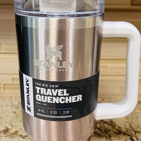 Stanley 40 oz. Travel Quencher Tumbler -Champagne Ombré - Limited Edition - Picture 4 of 5